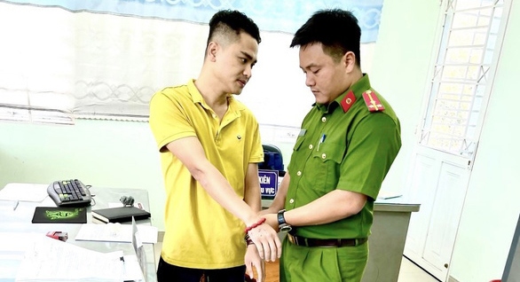 Bắt cựu cán bộ trại giam lừa đảo lấy tiền của chiến sĩ nghĩa vụ 950 triệu đồng